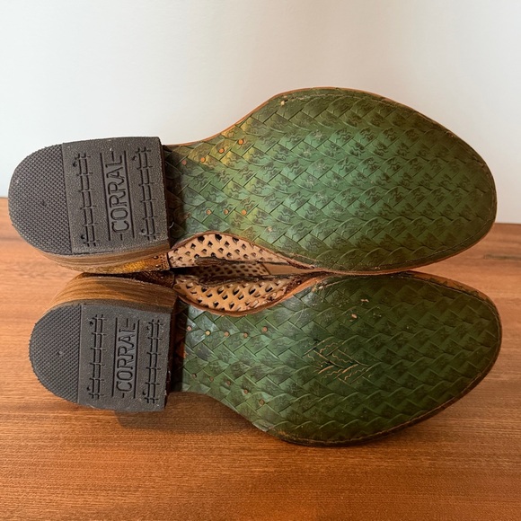 Corral Galapagos Laser Cutout Booties Tan Western Cowgirl Boots Festival Sz 9 - Picture 8 of 8